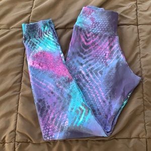 Buttery soft liquido active leggings size M